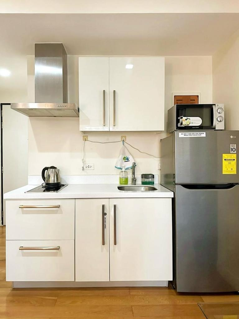 Acqua Private Residence Livingstone Tower Condo Unit With Free Wifi Μανίλα Εξωτερικό φωτογραφία